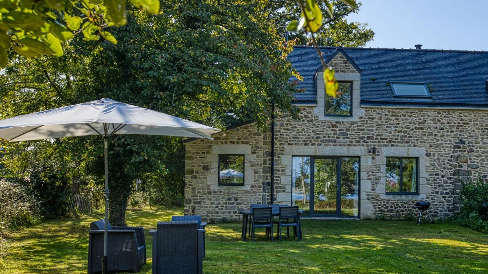 Les Gites Du Plec - Piscine Locoal-Mendon Holiday home